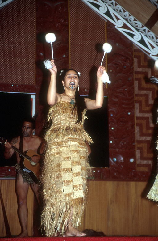 Maori women dancing